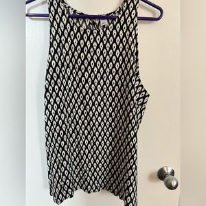 Old Navy tank black and white size L